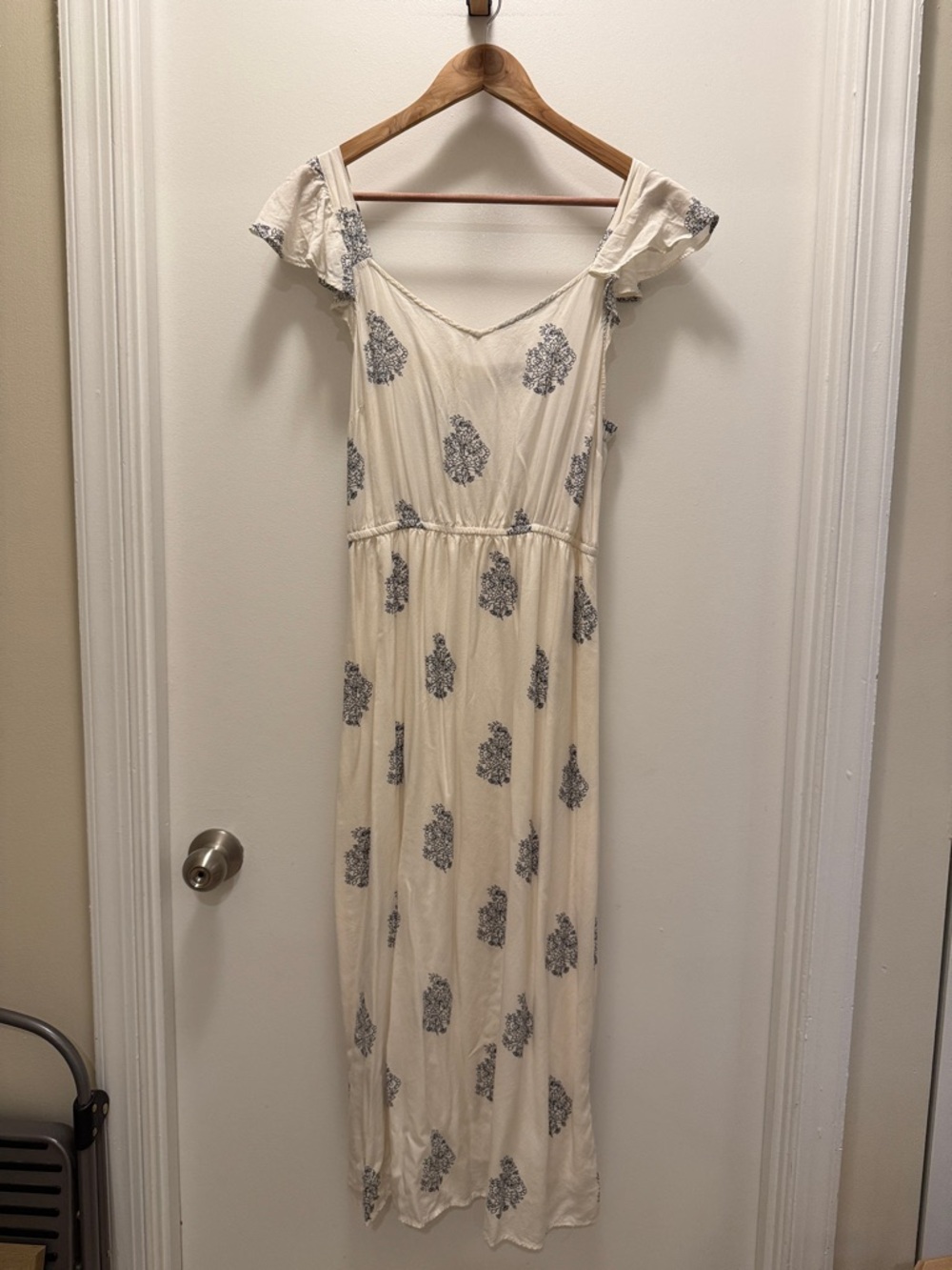 LOFT Beach Cream Maxi Dress with Black Floral Print. Size S